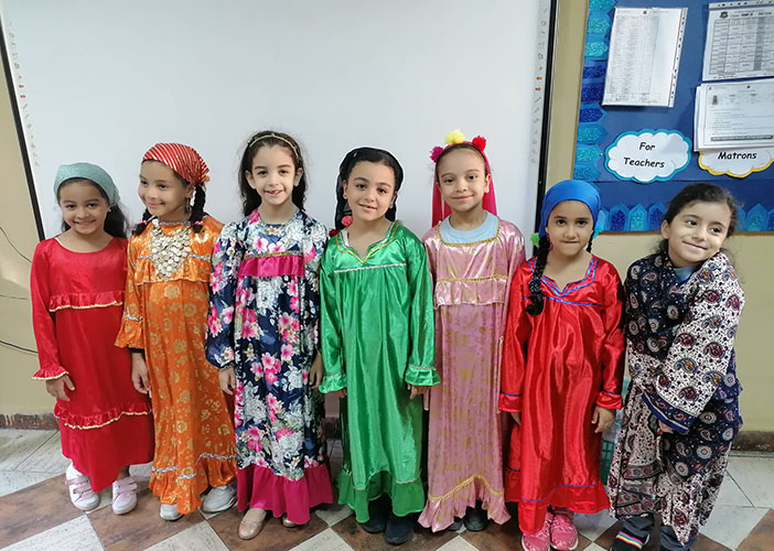 Shlabya Garty Has A Galabya Party for Grades 1,2,3